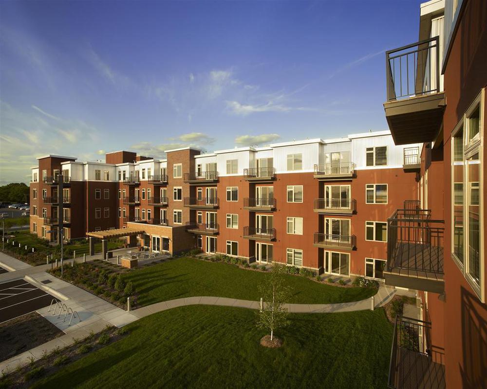 Execustay At York Place Apts Edina Extérieur photo